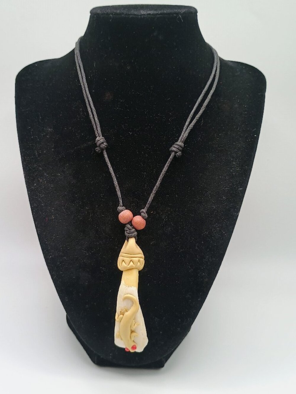 Handmade Adjustable Necklace with Lizard Pendant